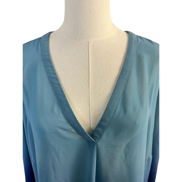 Liz Claiborne Blouse Blue Ombre size 3X  V Neck Buttons Sheer Top/cover up - Picture 2 of 11